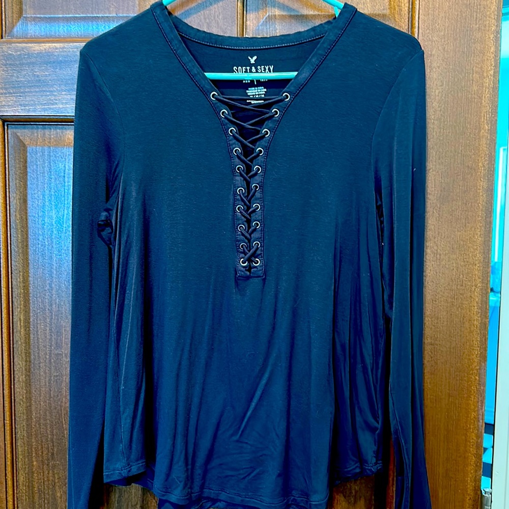 American eagle soft and sexy long sleeve lace up shirt size medium